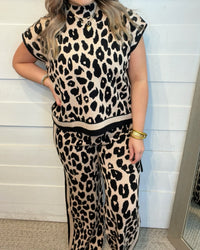 Leopard and the City Set in Black