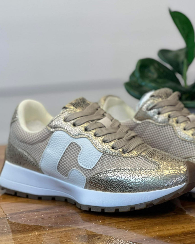 No Problem Gold Sneaker