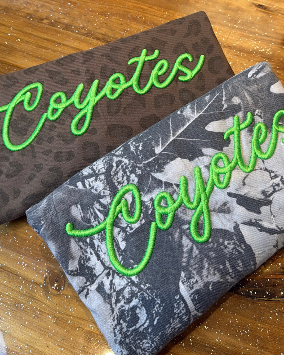 Leopard embroidered tee- COYOTES lime green