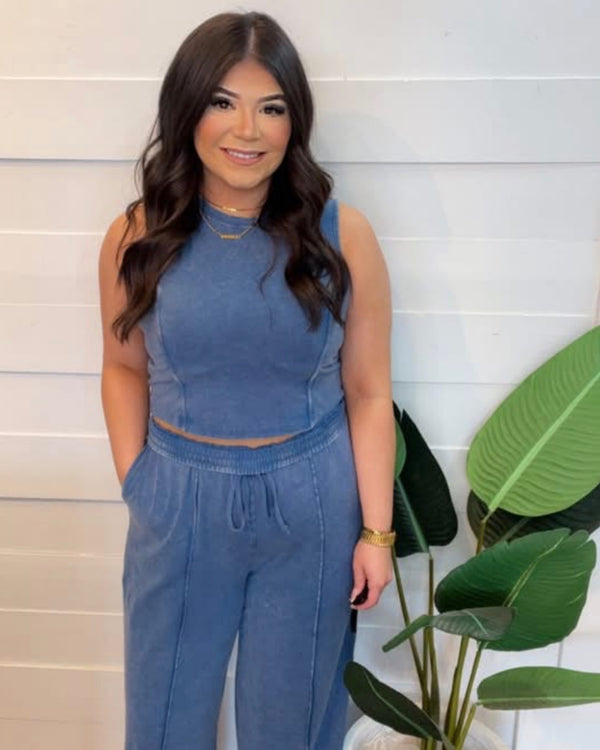 The Coastal Calm Set in Navy