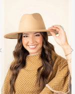 Desperado Felt Hat in Almond