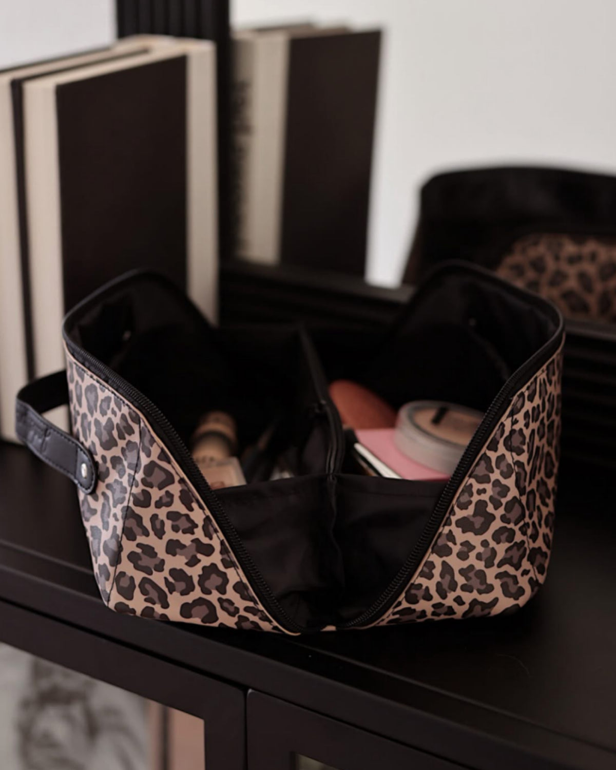 Hold all Leopard Cosmetic Vinyl Bags