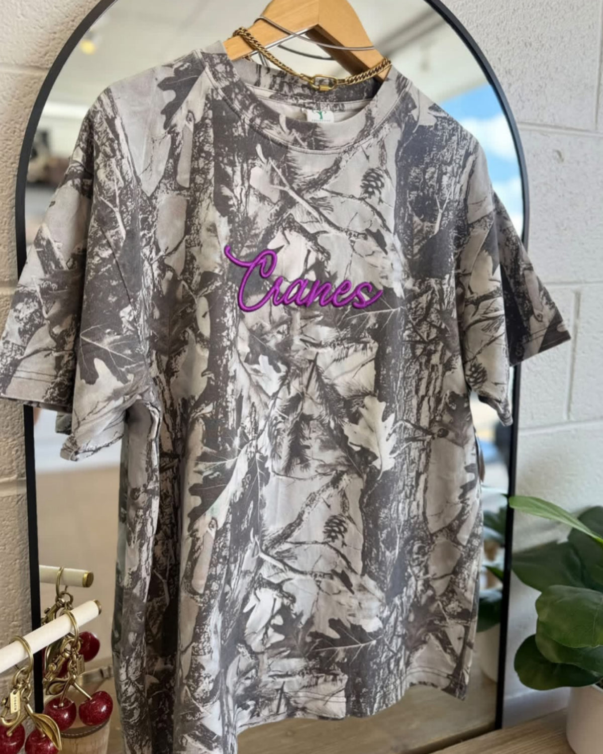 embroidered tee CRANES/ Camo