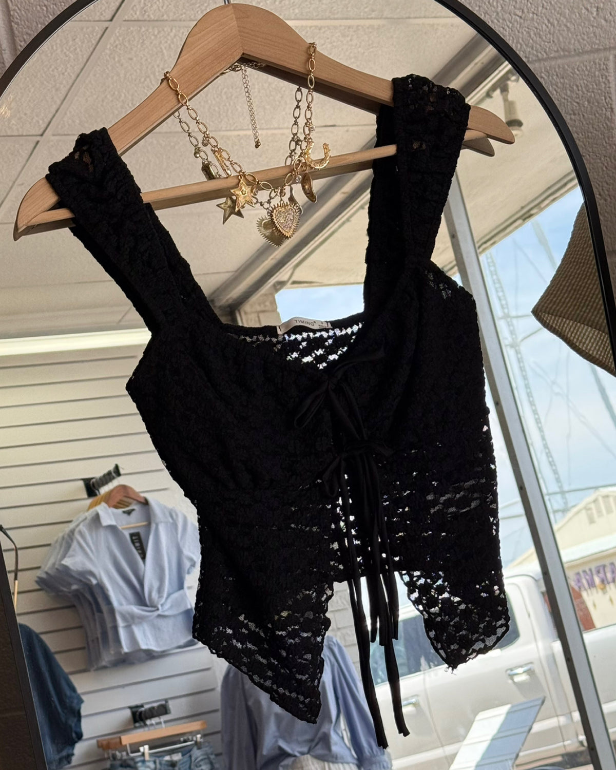 Romance Beach Look Top in BLACK