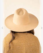 Desperado Felt Hat in Almond