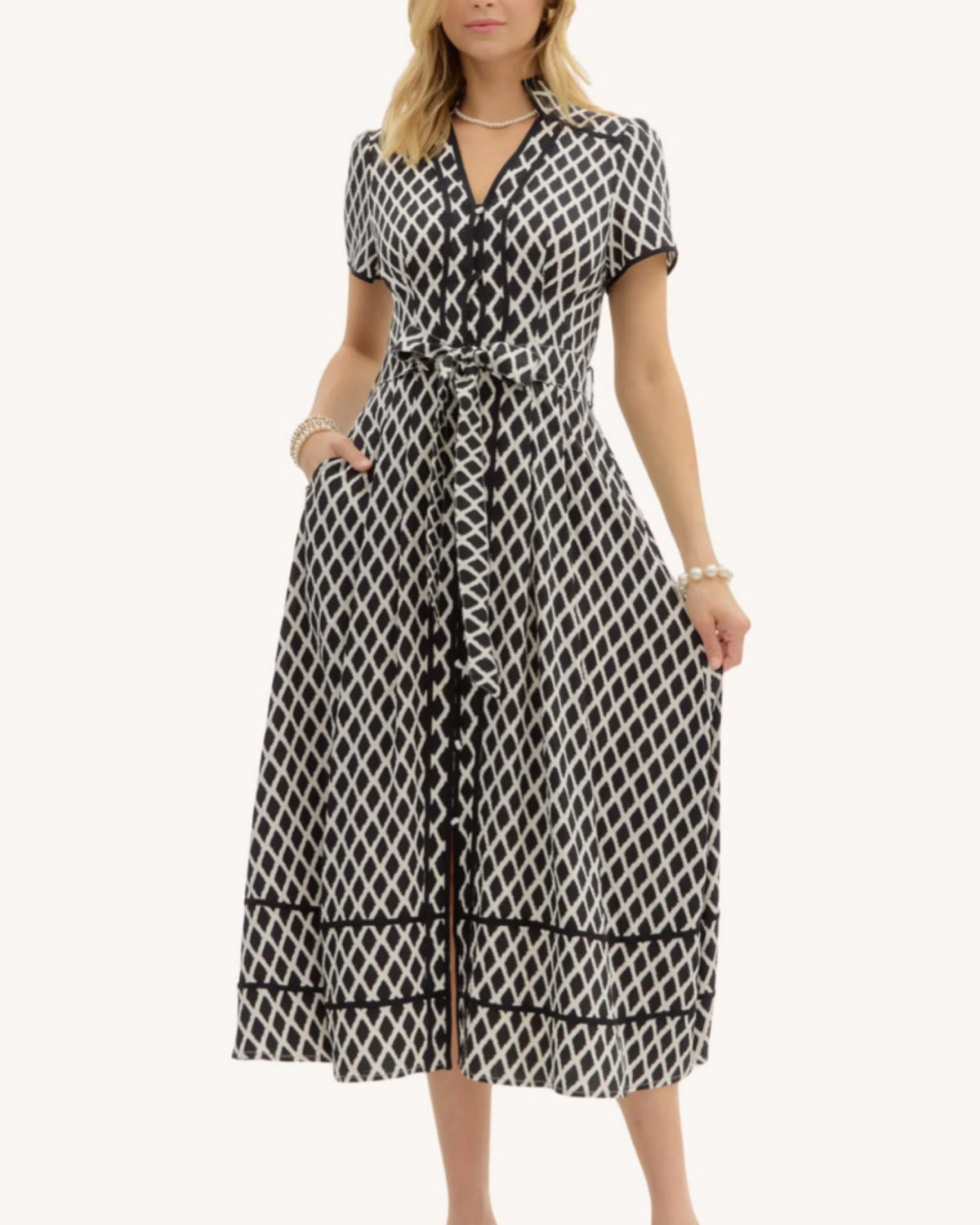 Cammie Midi Dress in Black
