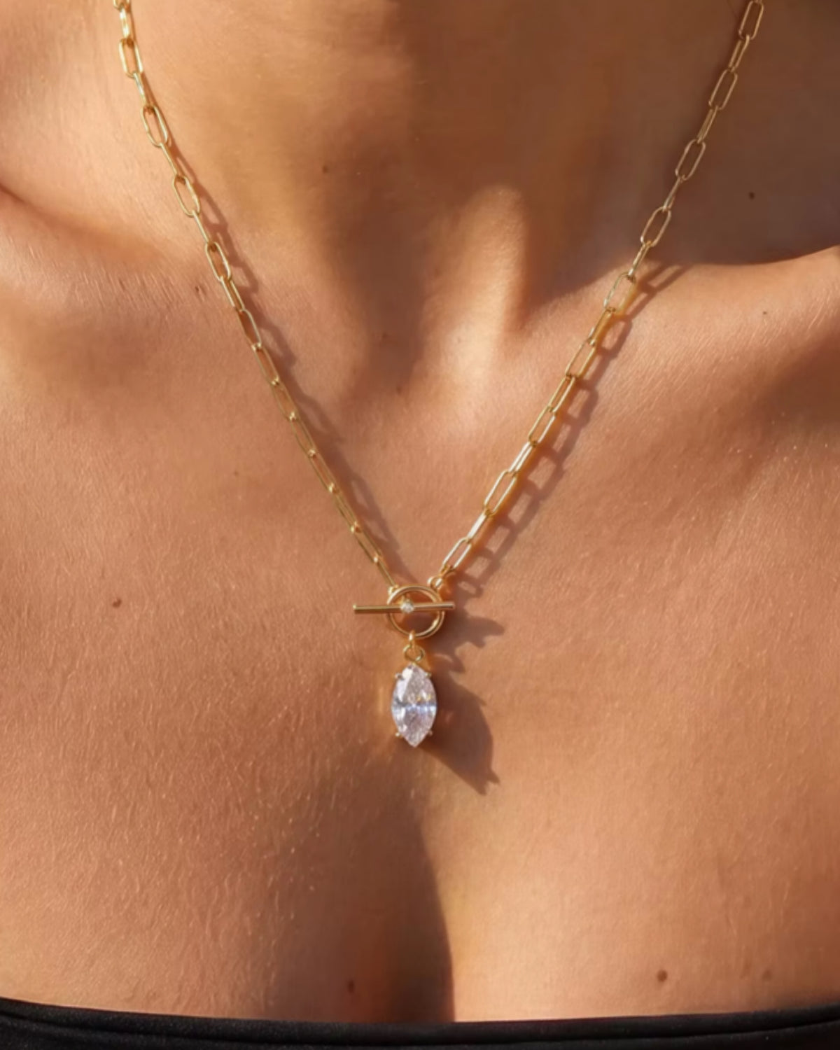 Simple Pendant Stone & Chain