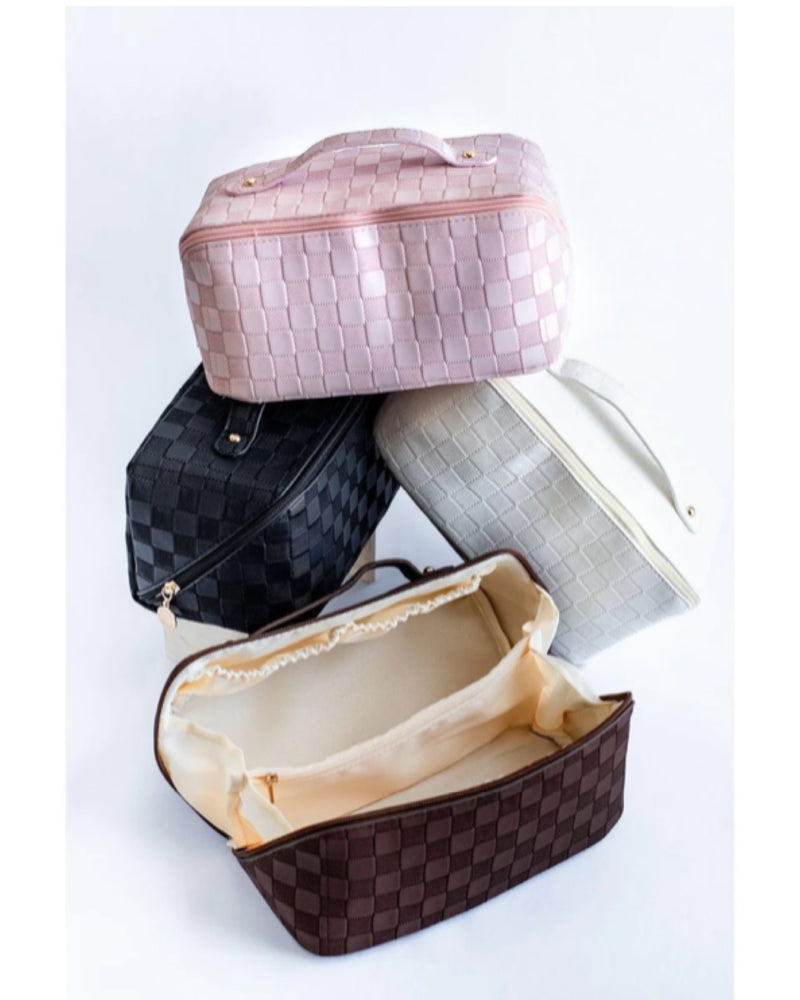 The Layla Makeup Organizer