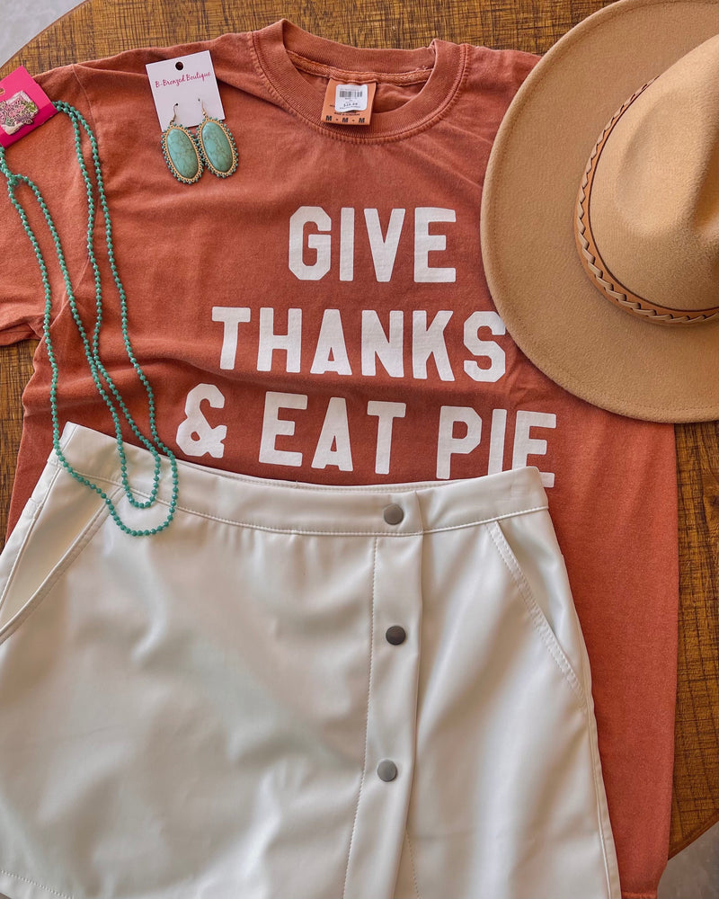 GIVE THANKS & EAT PIE tee